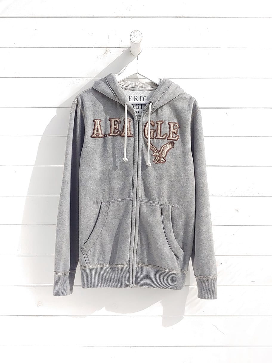 American Eagle — Poleron con Adorno del Logo · Talla L