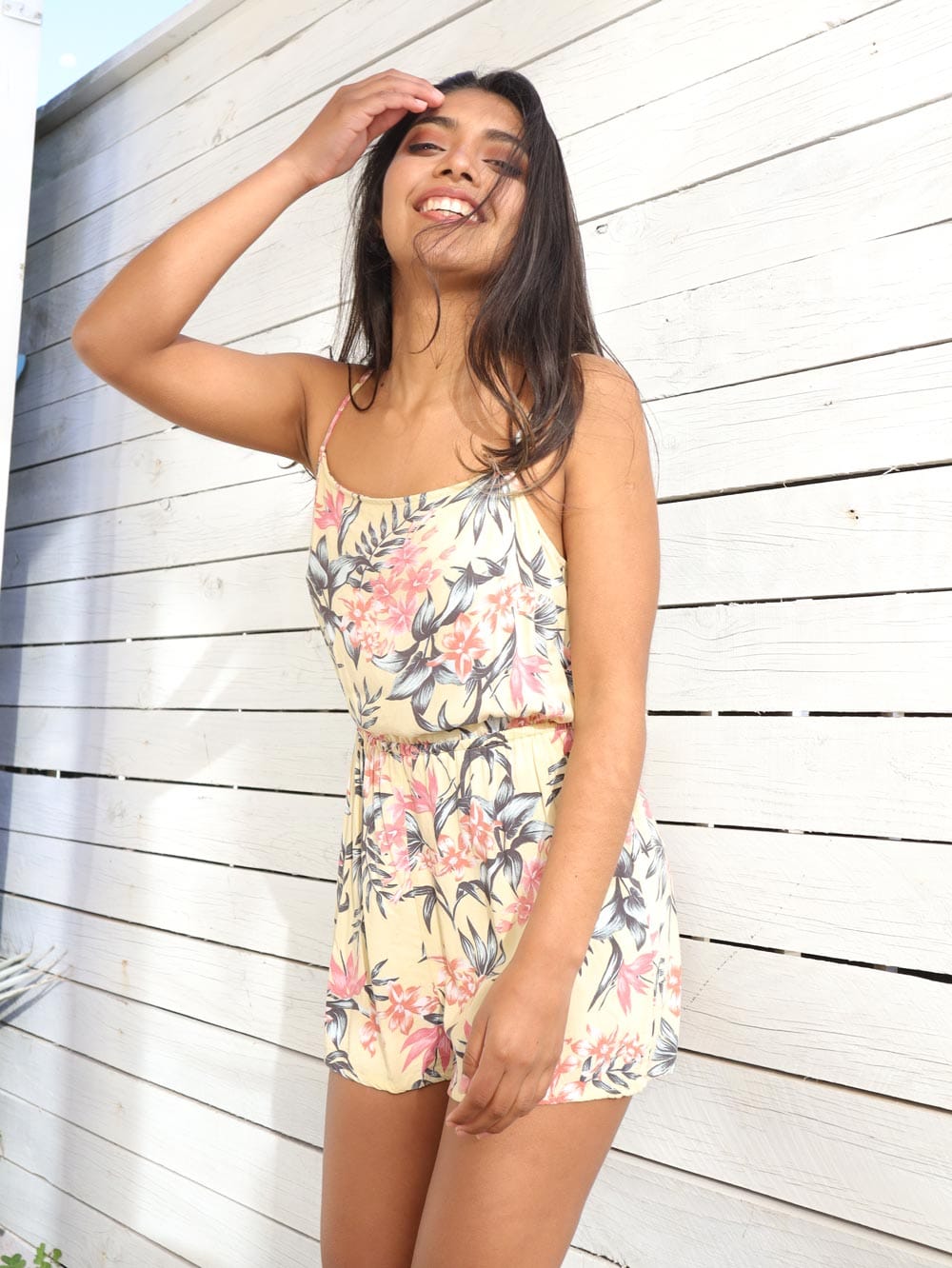 H&M — H&M Divided Enterito Curto Estampado Floral Tropical · Talla S